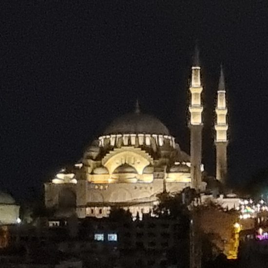 Suleyman Mosque in night sky of Istanbul